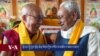 སྦི་ཧར་སྤྱི་ཁྱབ་བློན་ཆེན་སོགས་ཀྱིས་༧གོང་ས་མཆོག་ལ་མཇལ་བཅར། 