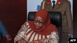 Rais wa Tanzania Samia Suluhu Hassan akiwa Bujumbura, tarehe 4 Februari 2023. Picha na Tchandrou Nitanga / AFP.