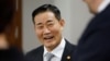 신원식 한국 국방 장관이 7일 로이터와 인터뷰를 하고 있다