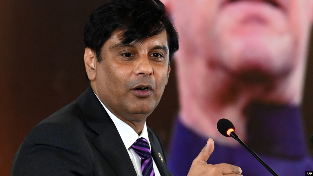 FILE - Prominent Pakistani news anchor Arshad Sharif speaks during an event in Islamabad, June 22, 2022.