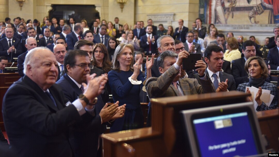 Members of the Congress attend the swearing in ceremony of a new Congress, which includes former members of the FARC who were given 10 seats as part of the 2016 peace process, in Bogota, Colombia, July 20, 2018.
