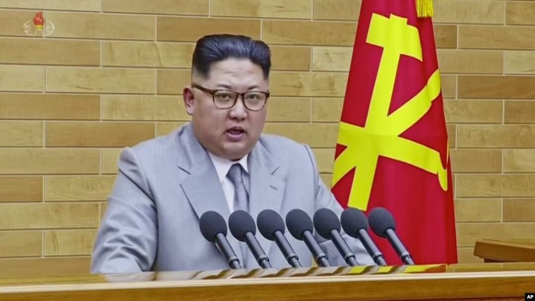 지난 1월 1일 김정은 북한 국무위원장의 신년사 연설 장면을 관영 ‘조선중앙TV’이 공개했다.