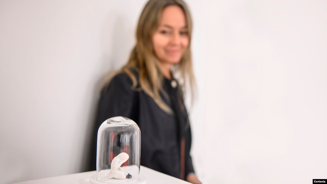 Guillermina Grinbaum at her exhibit, "Hilo de Voz/Whispering Thread" at the Argentine Consulate in New York. 