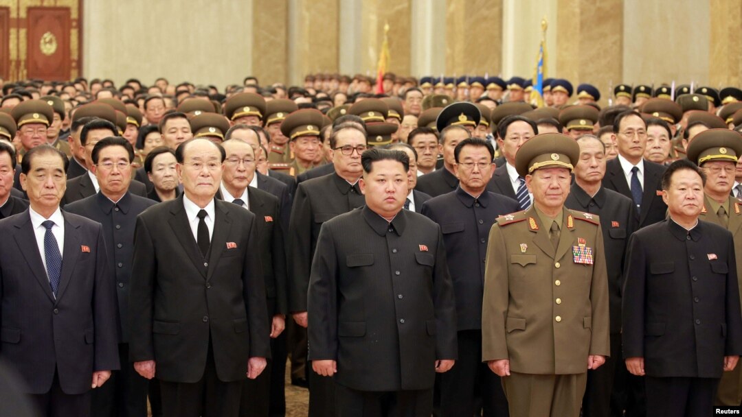 지난 17일 북한 김정일 국방위원장 5주기를 맞아 김정은 노동당 위원장이 금수산태양궁전을 찾았다고 관영 조선중앙통신이 전했다.