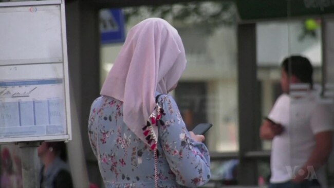 Dutch Senate Approves Ban On Face-covering Garments