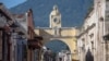 El Arco de Santa Catalina en Antigua Guatemala. El presidente de Guatemala ha sido presionado para reabrir la economía. Foto 21 de junio de 2020.