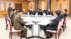 지난 16일 남북한 군사 당국자들과 유엔사 관계자들이 판문점 남측 지역 자유의집에서 ‘판문점 공동경비구역(JSA) 비무장화 이행을 위한 3자 협의체’ 1차 회의를 하고 있다. 한국 국방부 제공.