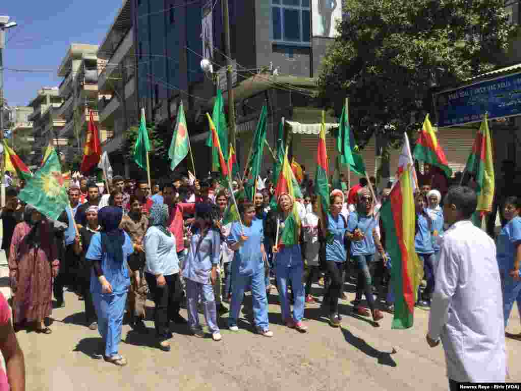 Xwepêşandana Gelê Efrînê li Dij Bombebarana Berdewam ya Artêşa Tirkiyê Û Grûbên Çekdar