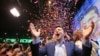Sondeos dan como ganador a de comediante en elecciones presidenciales de Ucrania
