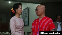 ဒေါ်အောင်ဆန်းစုကြည်နဲ့ KNU ခေါင်းဆောင် မူတူးစေးဖော