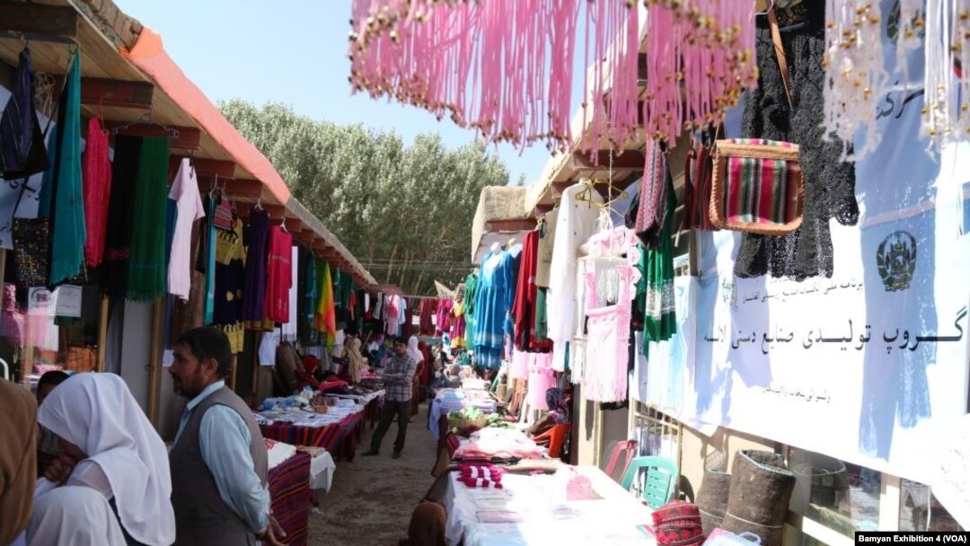 نمای از بازارچۀ هنر (بازار زنانه)