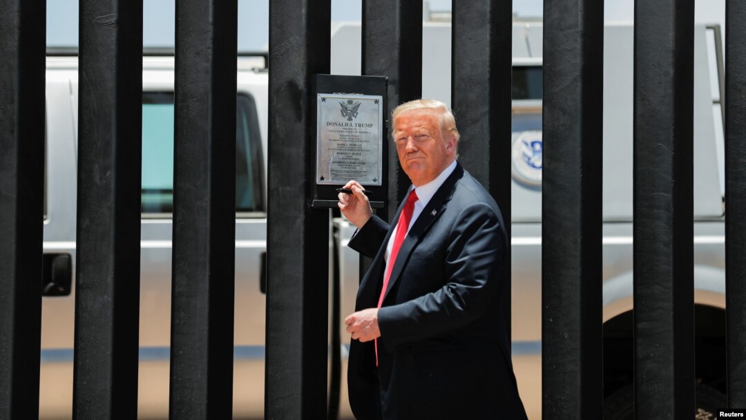 မက္ကဆီကို နယ်စပ် တံတိုင်းသစ် သမ္မတ Trump သွားရောက် စစ်ဆေး