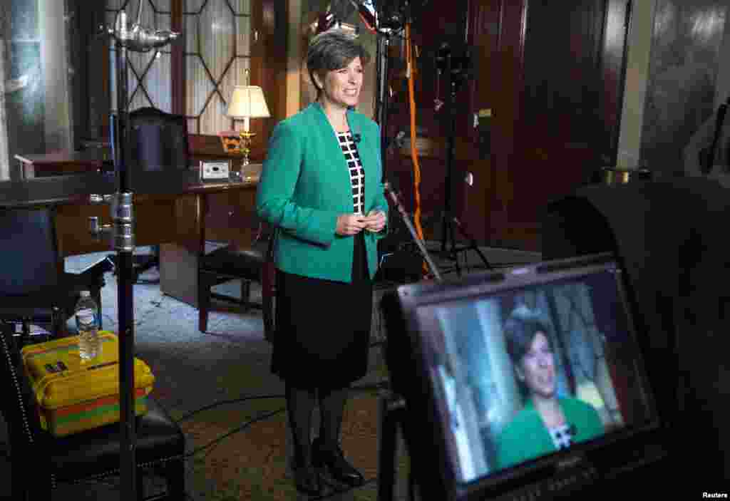 Respublikachi senator Joni Ernst demokrat prezidentning hisobotiga munosabat bildirar ekan, Kongressda hukmron partiyadoshlar Oq uy siyosatini o&#39;zgartira olishiga ishonch bildirdi