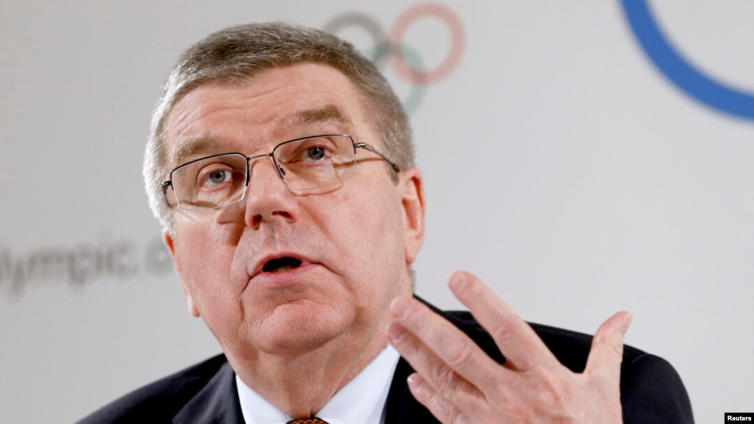 International Olympic Committee (IOC) President Thomas Bach addresses a news conference in Lausanne, Switzerland, March 2, 2016. The IOC will officially approve a Refugee Olympics Athletes team to compete in the Rio Olympics. 