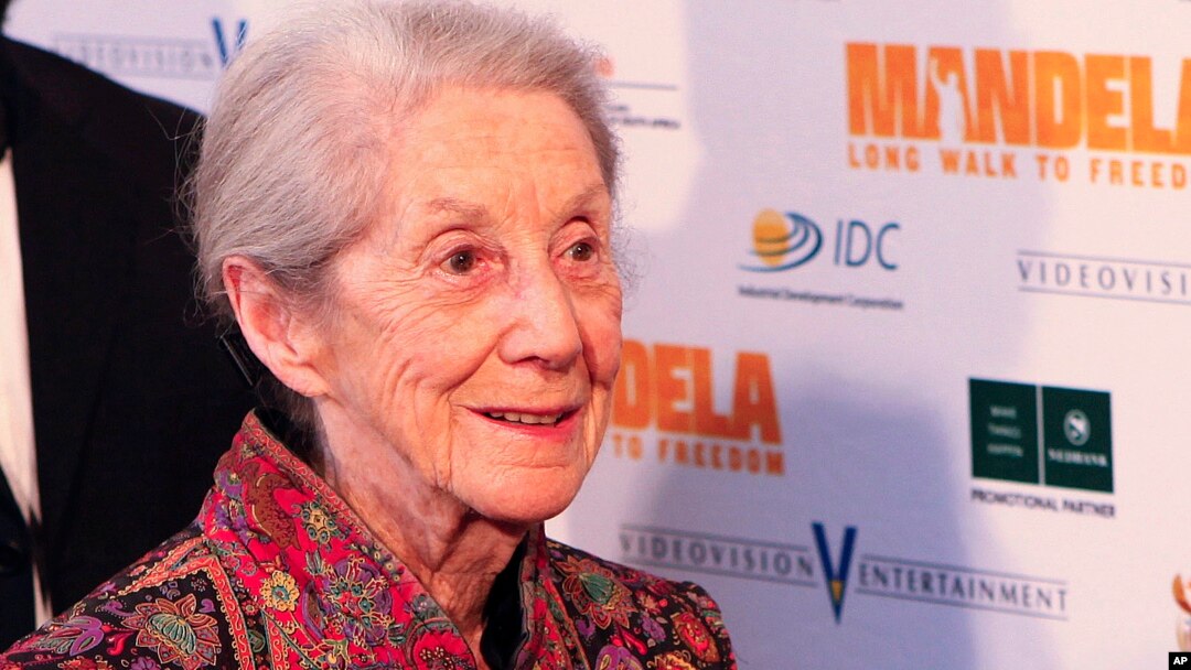 FILE - Nobel Priize winning author Nadine Gordimer arrives for the South African premier of the movie "Mandela - Long Walk To Freedom" in Johannesburg, Nov. 3, 2013.