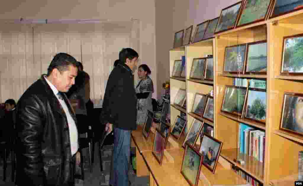 Amparo ofisida yosh rassomlar va fotograflar ko'rgazmasi