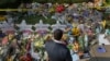 ARHIVA - Memorijal ispred sinagoge u Pitsburgu, 31. oktobar 2018. (REUTERS/Cathal McNaughton)