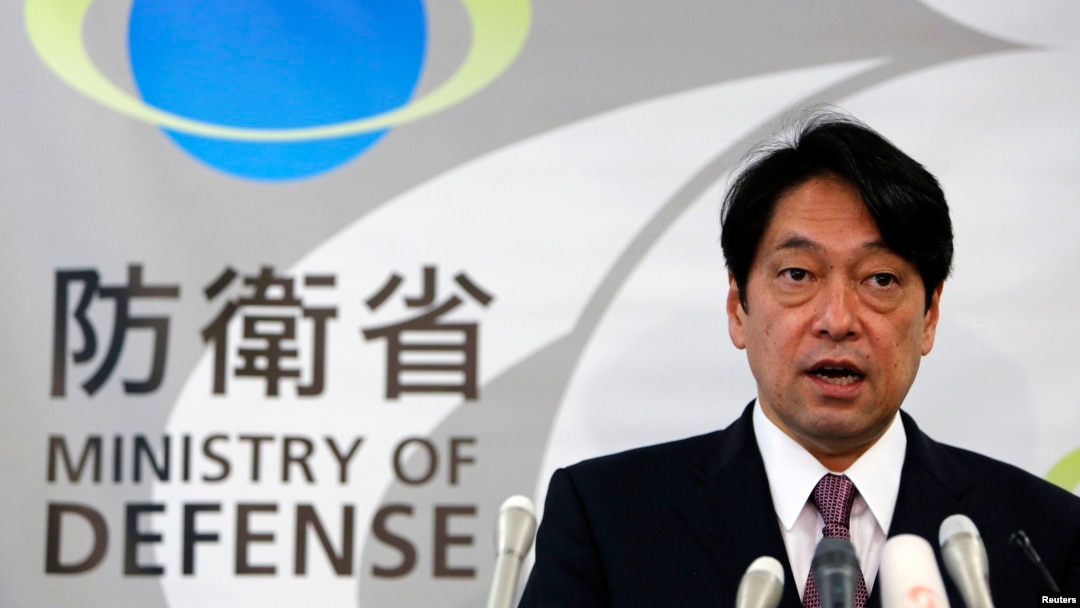 Japan's Defense Minister Itsunori Onodera speaks at a news conference at the Defense Ministry in Tokyo December 17, 2013. 