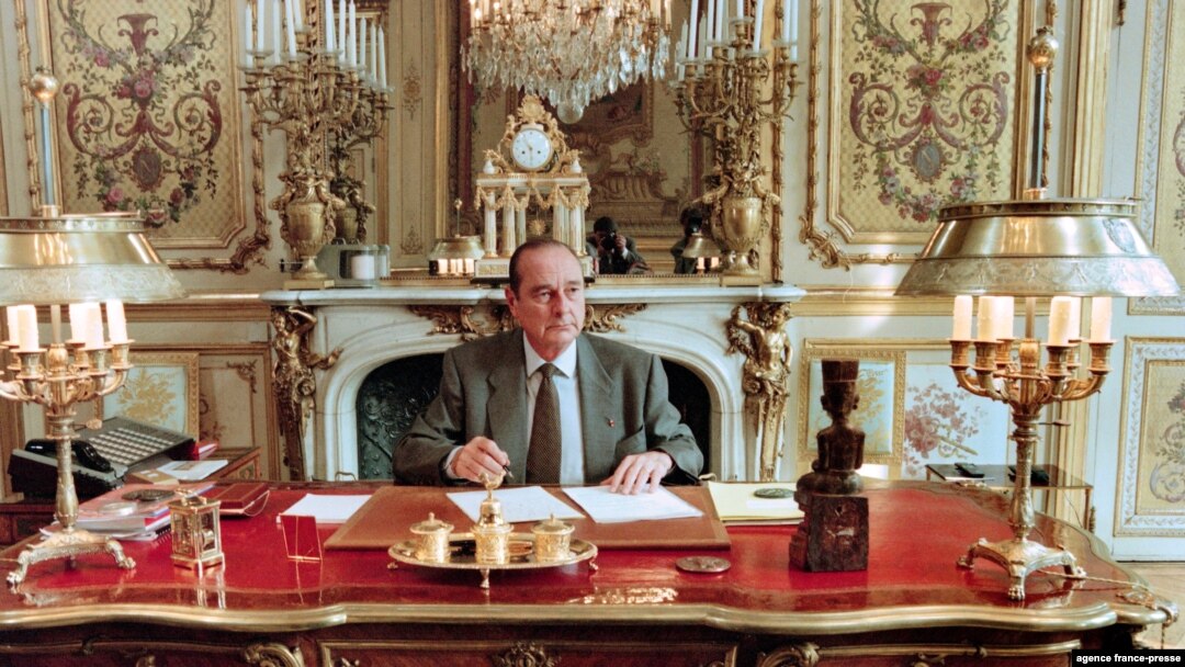 FILE - Former French President Jacques Chirac delivers his speech during a meeting with architects in Paris.