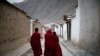 བོད་ནང་དུ་བན་ཆུང་ཚོ་དགོན་པ་ནས་ཕྱིར་ཕུད་གཏོང་བཞིན་འདུག 